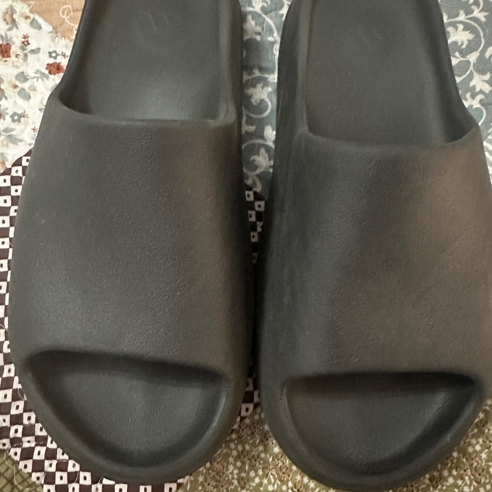 Onyx Yeezy Slide Size 14